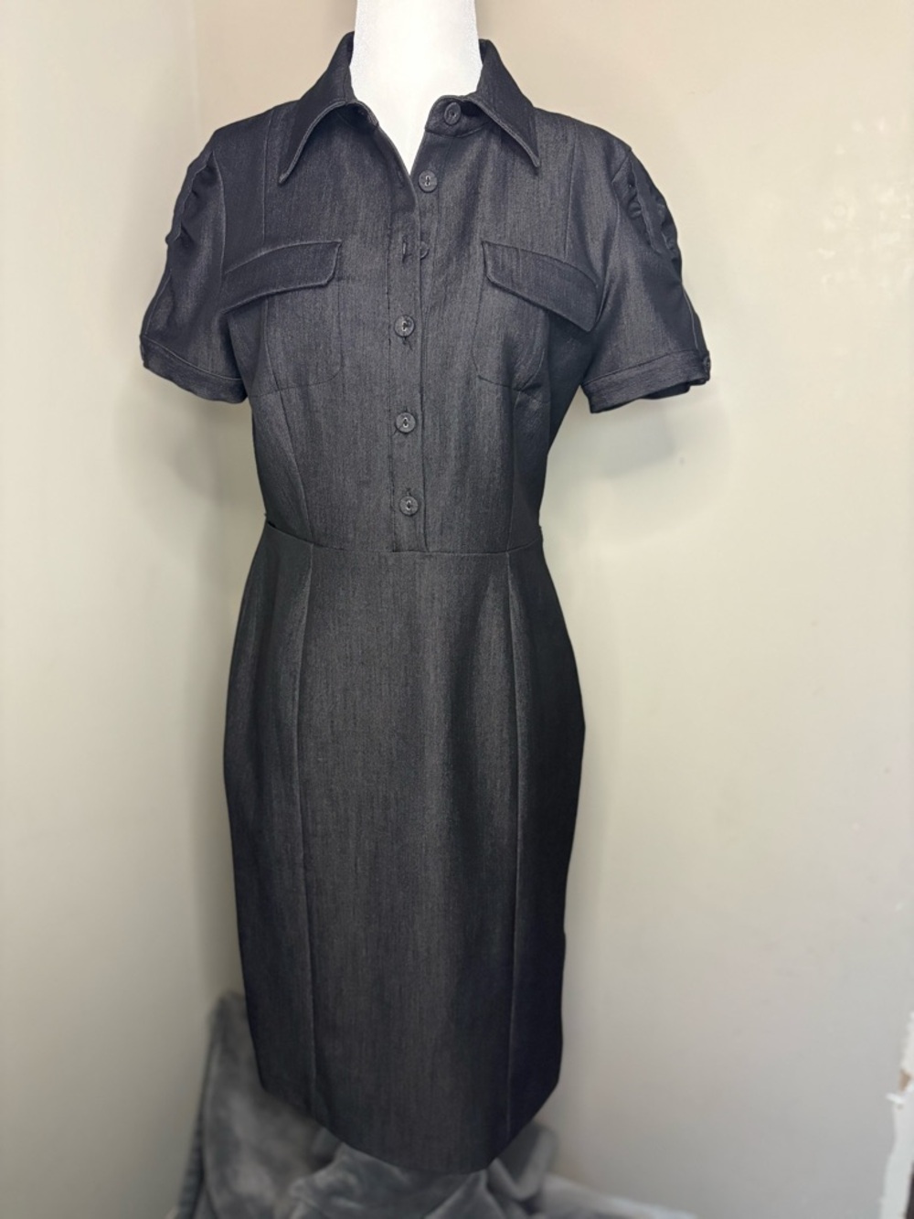 Calvin Klein Short-Sleeve Shirtwaist Midi Dress in Charcoal Black